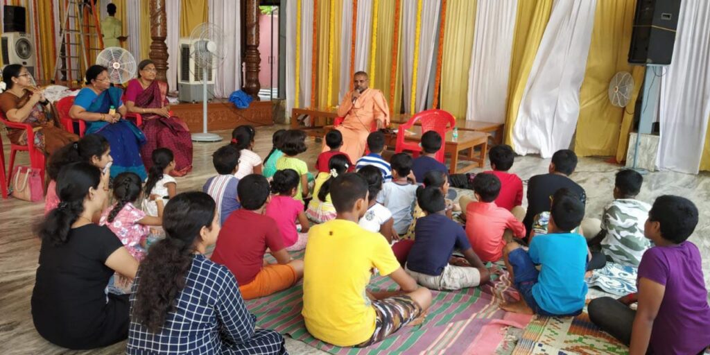ಸತ್ಯಾನಂದ ಸ್ವಾಮೀಜಿಯವರಿಂದ ನಡೆದ ಸತ್ಸಂಗ